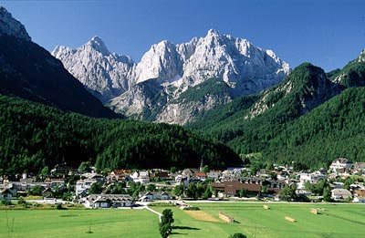 Skijanje Slovenija Kranjska gora hoteli apartmani pansioni